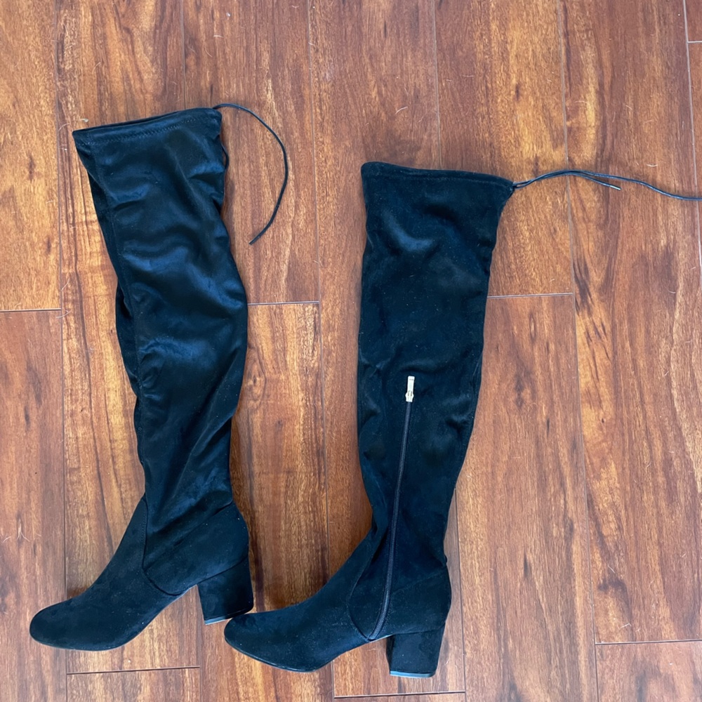 Over the Knee / Tall boots- suede, new and never been worn